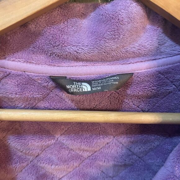 The North Face Women’s Medium Purple Quilted Jacket - Picture 2 of 8